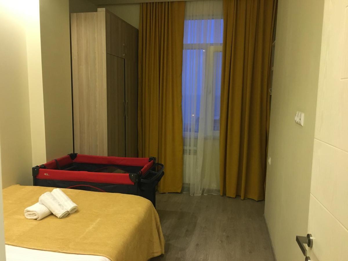 Apartment On Khimshiashvili 11A บาทูมิ ภายนอก รูปภาพ