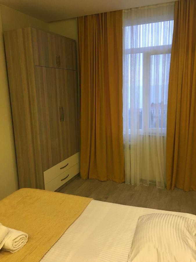 Apartment On Khimshiashvili 11A บาทูมิ ภายนอก รูปภาพ